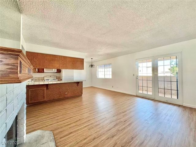 4310 Sanderling Circle 104, Las Vegas, NV 89103