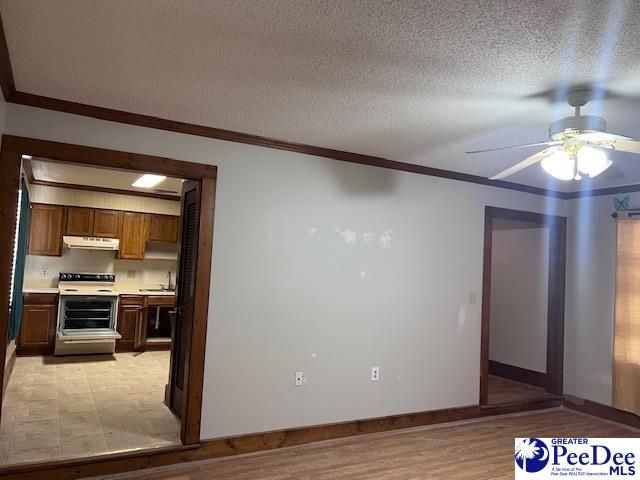 40 W Rigby St, Manning, SC 29102