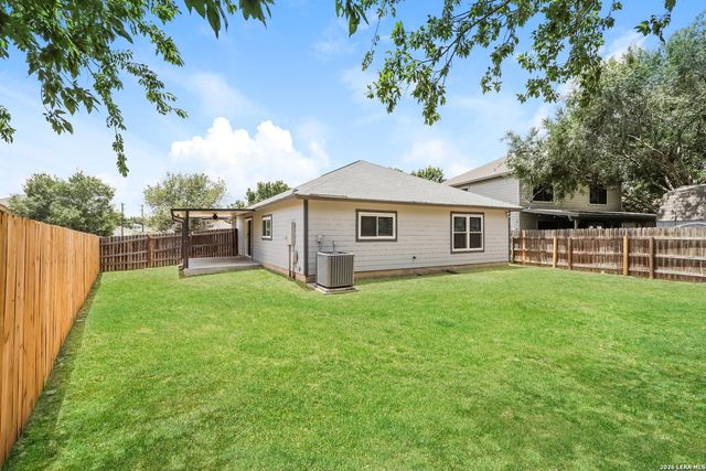 6702 Highland Grass, Converse, TX 78109