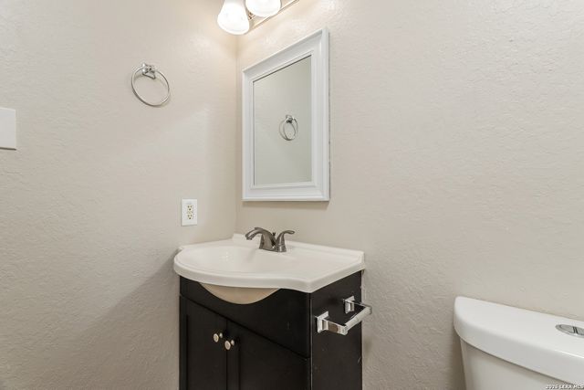 6702 Highland Grass, Converse, TX 78109