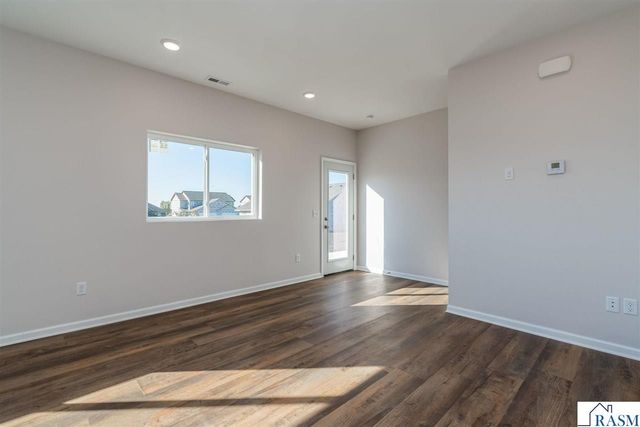 3117 & 3119 Noble Drive, Mankato, MN 56003