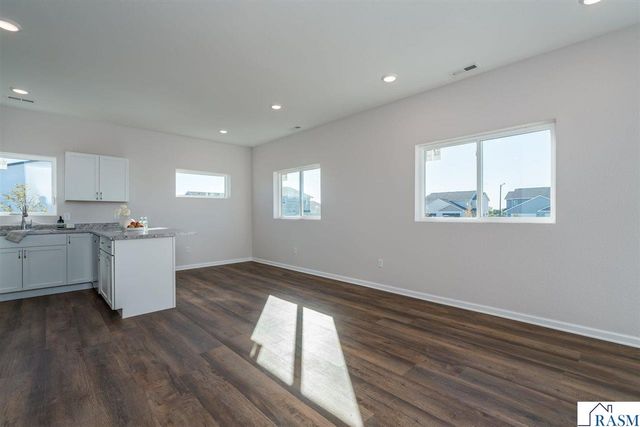 3117 & 3119 Noble Drive, Mankato, MN 56003