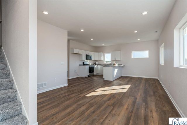 3117 & 3119 Noble Drive, Mankato, MN 56003