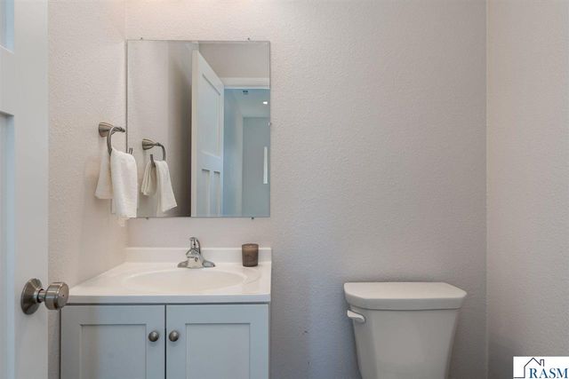 3117 & 3119 Noble Drive, Mankato, MN 56003