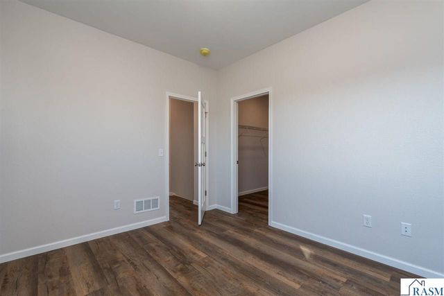 3117 & 3119 Noble Drive, Mankato, MN 56003