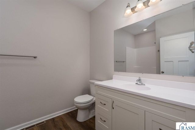 3117 & 3119 Noble Drive, Mankato, MN 56003