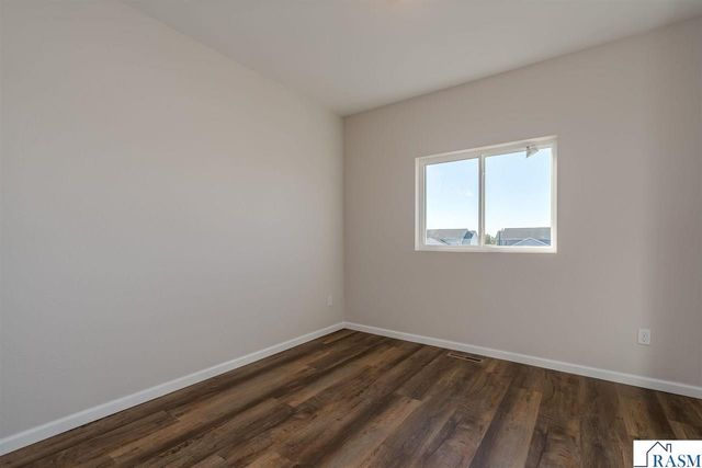 3117 & 3119 Noble Drive, Mankato, MN 56003