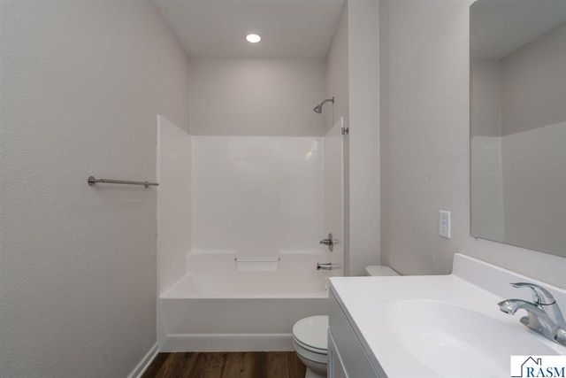 3117 & 3119 Noble Drive, Mankato, MN 56003