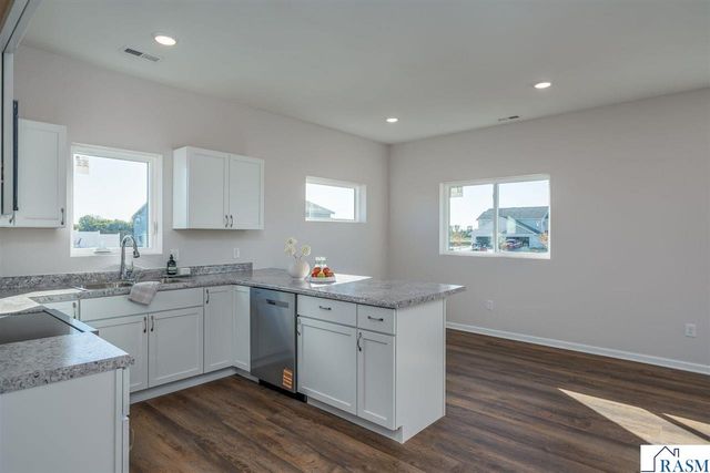 3117 & 3119 Noble Drive, Mankato, MN 56003