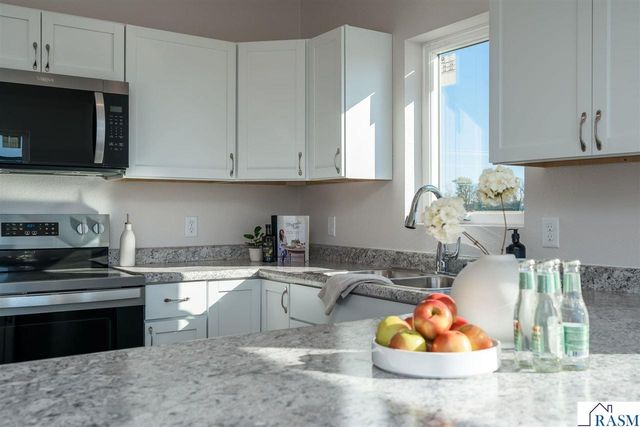 3117 & 3119 Noble Drive, Mankato, MN 56003