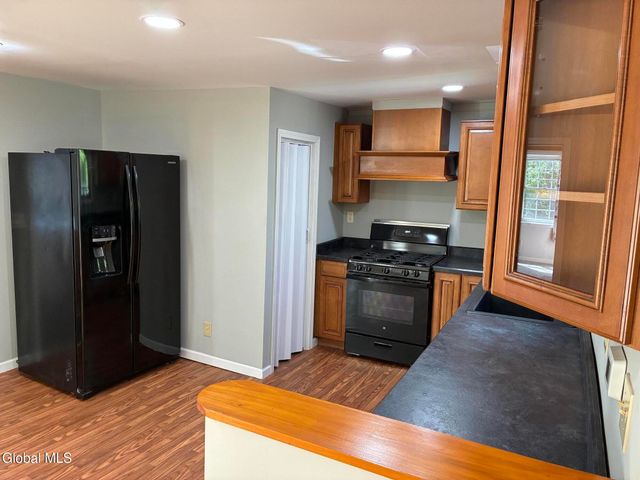 1012 2nd Avenue, Troy, NY 12182