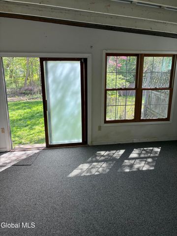 1012 2nd Avenue, Troy, NY 12182