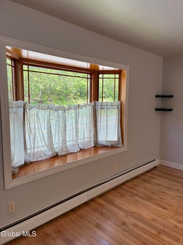 1012 2nd Avenue, Troy, NY 12182