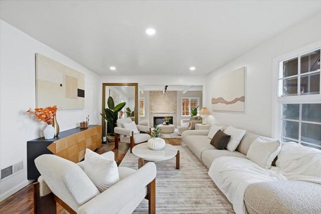 1570 Hillsdale Avenue, San Jose, CA 95118