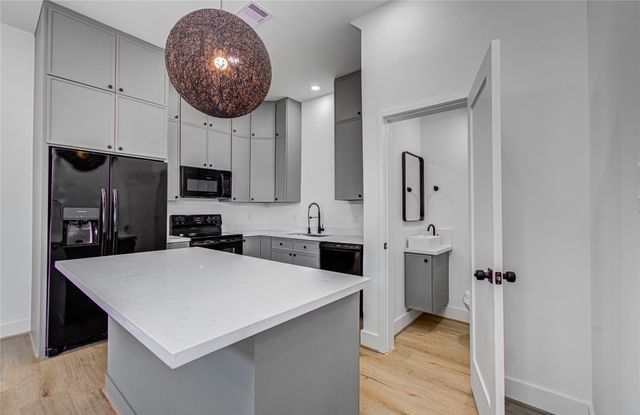 1508 Mckee Street B, Houston, TX 77009