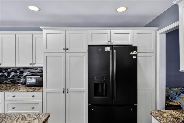 5177 Elizabeth Lane, Almont, MI 48003