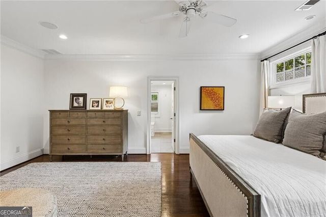 544 Hollydale Court NW, Atlanta, GA 30342