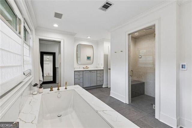 544 Hollydale Court NW, Atlanta, GA 30342