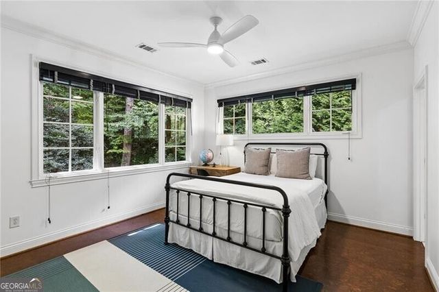 544 Hollydale Court NW, Atlanta, GA 30342