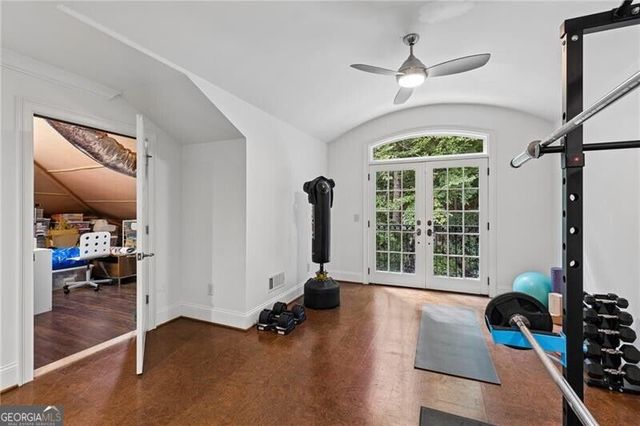 544 Hollydale Court NW, Atlanta, GA 30342