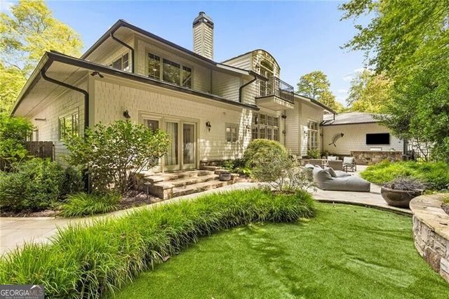 544 Hollydale Court NW, Atlanta, GA 30342