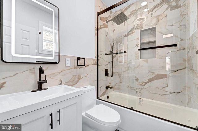 5510 W THOMPSON ST, Philadelphia, PA 19131