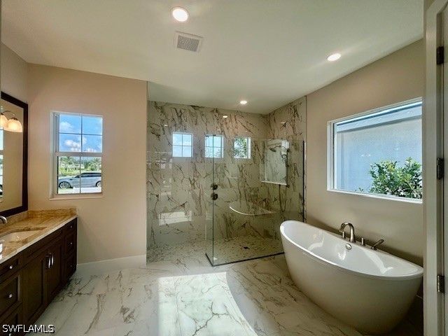 9408 Loquat LN, Naples, FL 34114