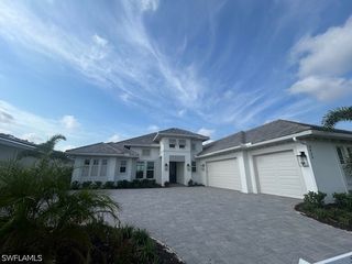 9408 Loquat LN, Naples, FL 34114