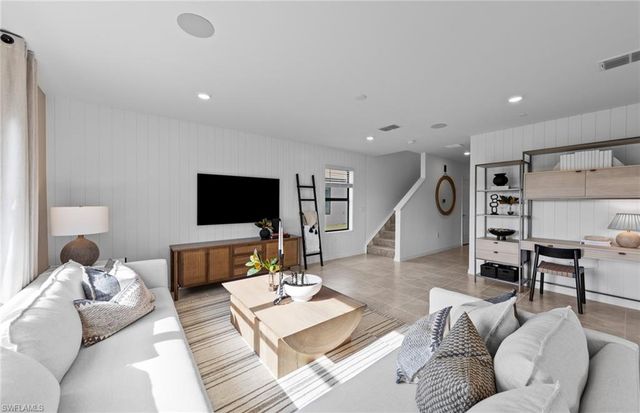 250 Silent Lake DR, Lehigh Acres, FL 33936