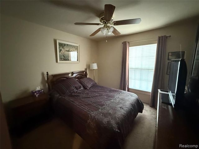 1079 Paint Creek Lane 379, Rochester Hills, MI 48306