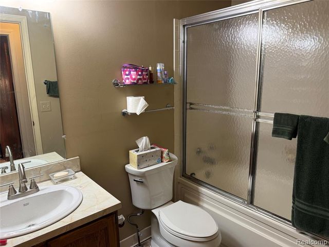 1079 Paint Creek Lane 379, Rochester Hills, MI 48306