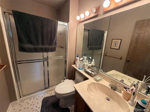 1079 Paint Creek Lane 379, Rochester Hills, MI 48306