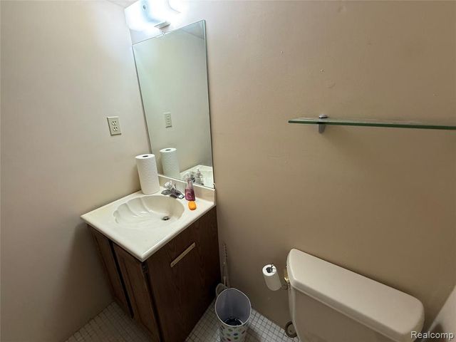 1079 Paint Creek Lane 379, Rochester Hills, MI 48306