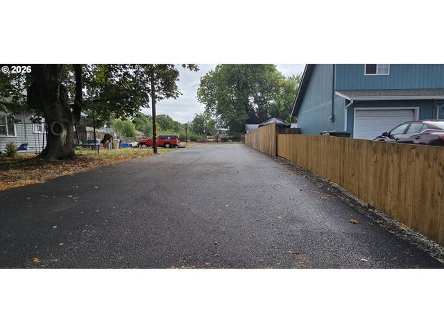 2325 MARION St Se, Albany, OR 97322