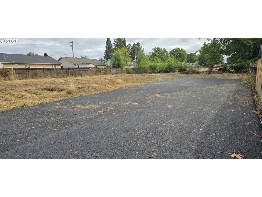 2325 MARION St Se, Albany, OR 97322