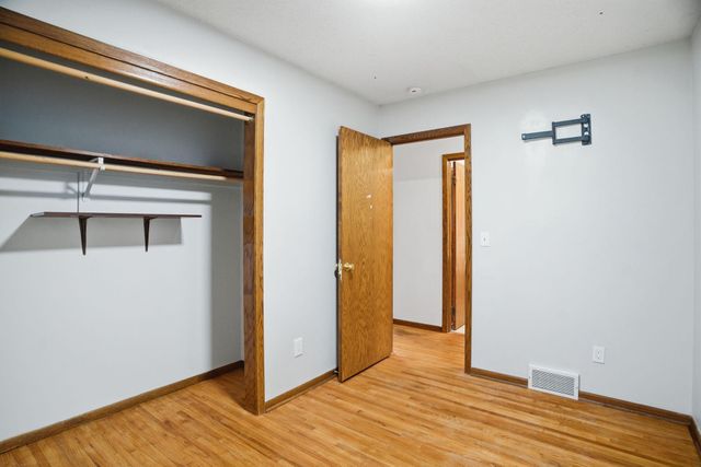 7809 Georgia Avenue N, Brooklyn Park, MN 55445