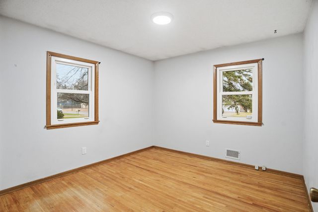 7809 Georgia Avenue N, Brooklyn Park, MN 55445