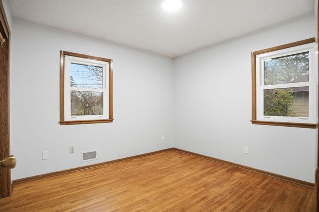 7809 Georgia Avenue N, Brooklyn Park, MN 55445