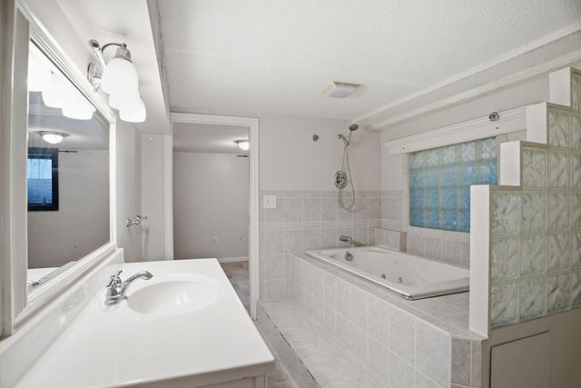 7809 Georgia Avenue N, Brooklyn Park, MN 55445