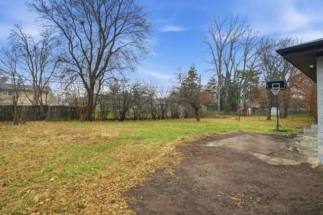 7809 Georgia Avenue N, Brooklyn Park, MN 55445