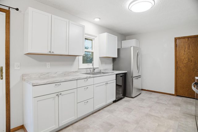 7809 Georgia Avenue N, Brooklyn Park, MN 55445