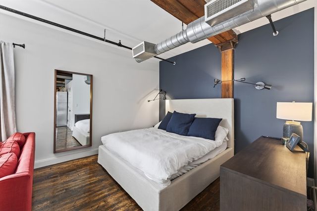 881 E 1st St 203, Boston, MA 02127