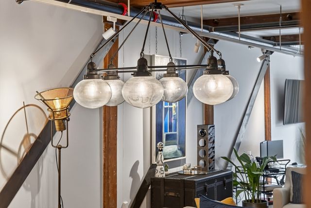 881 E 1st St 203, Boston, MA 02127