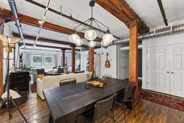 881 E 1st St 203, Boston, MA 02127
