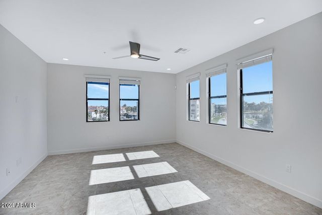 2511 W QUEEN CREEK Road 370, Chandler, AZ 85248