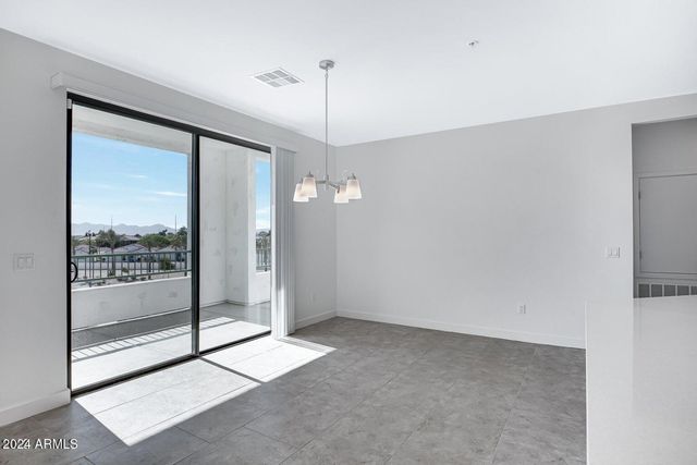 2511 W QUEEN CREEK Road 370, Chandler, AZ 85248