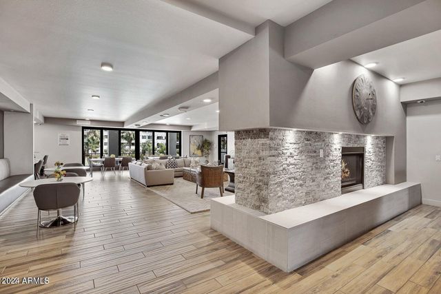 2511 W QUEEN CREEK Road 370, Chandler, AZ 85248