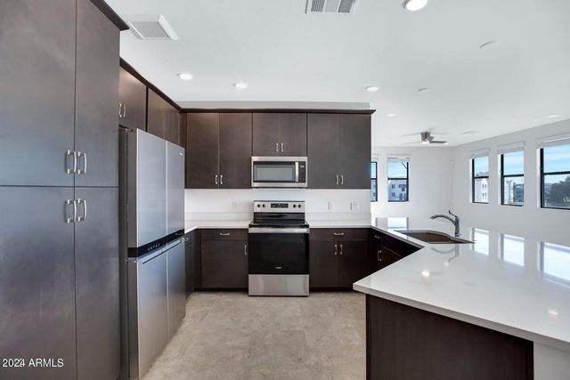 2511 W QUEEN CREEK Road 370, Chandler, AZ 85248