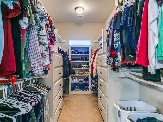 5501 Hidden Fawn Circle, Mustang, OK 73064