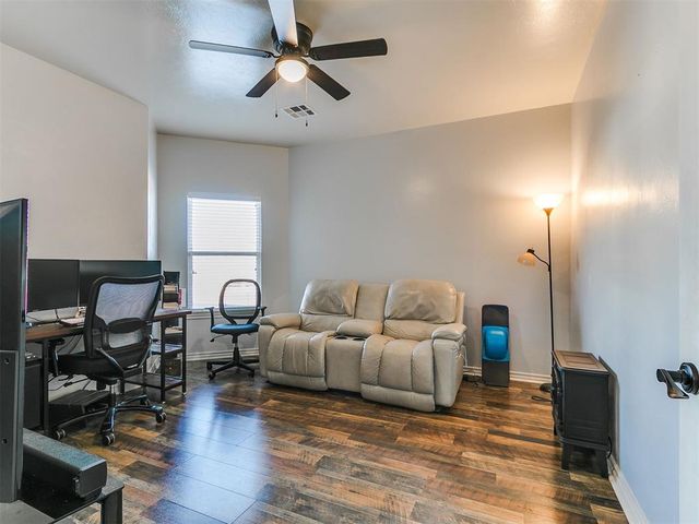 5501 Hidden Fawn Circle, Mustang, OK 73064